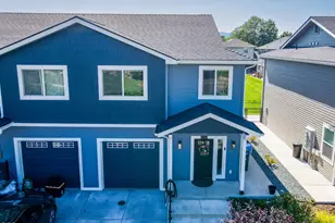 2024 SW Family Ln, Grants Pass, OR 97527 - Photo 1