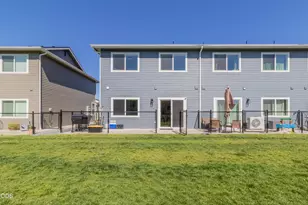 2024 SW Family Ln, Grants Pass, OR 97527 - Photo 38