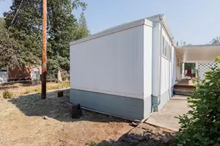 22071 Or-62, Shady Cove, OR 97539 - Photo 40