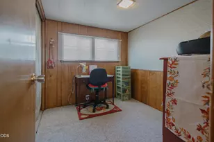22071 Or-62, Shady Cove, OR 97539 - Photo 24