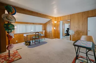22071 Or-62, Shady Cove, OR 97539 - Photo 12