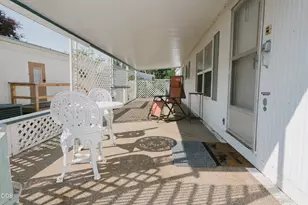 22071 Or-62, Shady Cove, OR 97539 - Photo 10