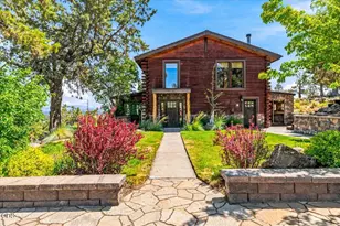 9380 NW Poplar Ct, Redmond, OR 97756 - Photo 10