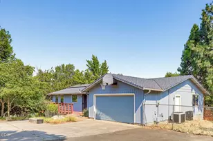 1111 Oak St, Ashland, OR 97520 - Photo 44