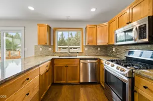 63441 Stacy Ln, Bend, OR 97701 - Photo 14