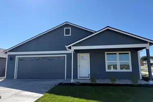 553 NE Mitchell St, Madras, OR 97741 - Photo 18