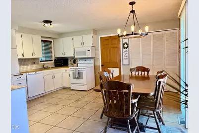 5624 Casa Way, Klamath Falls, OR 97603 - Photo 6