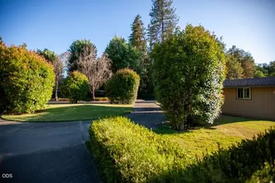 2990 S River Road, Grants Pass, OR 97527 - Photo 28