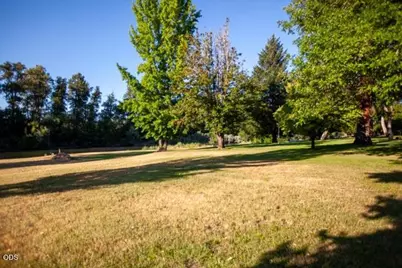 2990 S River Road, Grants Pass, OR 97527 - Photo 24