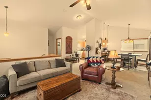 438 NW 19th, Redmond, OR 97756 - Photo 4