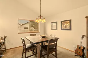 438 NW 19th, Redmond, OR 97756 - Photo 12
