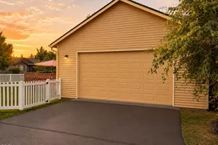 61367 Woodbury Ln, Bend, OR 97702 - Photo 16