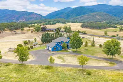 5597 Highway 66, Ashland, OR 97520 - Photo 8
