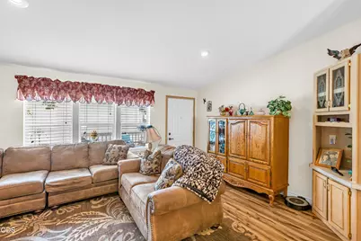 21 Brophy Way #UNIT 19, Shady Cove, OR 97539 - Photo 4