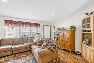 21 Brophy Way, Shady Cove, OR 97539 - Photo 4