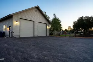 60835 Jennings Rd, Bend, OR 97702 - Photo 4
