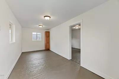 524 Berrydale Avenue, Medford, OR 97501 - Photo 8