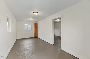 524 Berrydale Ave, Medford, OR 97501 - Photo 8