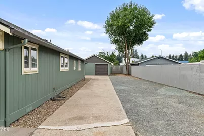 524 Berrydale Avenue, Medford, OR 97501 - Photo 6