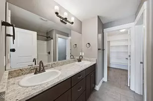 1055 SE Leonel Ln, Bend, OR 97702 - Photo 24