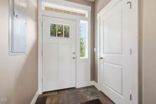 1055 SE Leonel Ln, Bend, OR 97702 - Photo 4