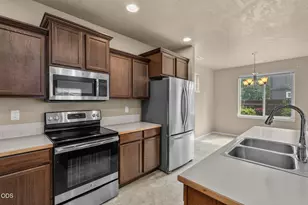 118 N Cottage Ln, Sisters, OR 97759 - Photo 12