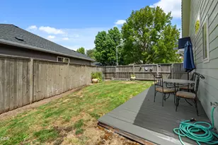 2783 Parkwood Village Ln, Central Point, OR 97502 - Photo 12