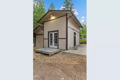 135 Rolling Hills Drive, Grants Pass, OR 97526 - Photo 30