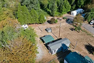 200 Lizzy Ln, Glendale, OR 97442 - Photo 18