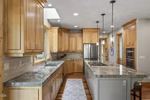 152 NW Champanelle Way, Bend, OR 97703 - Photo 10