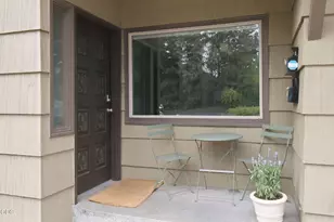 669 NE Lafayette Ave, Bend, OR 97701 - Photo 4