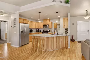 1003 SE Grandview Ave, Grants Pass, OR 97527 - Photo 6