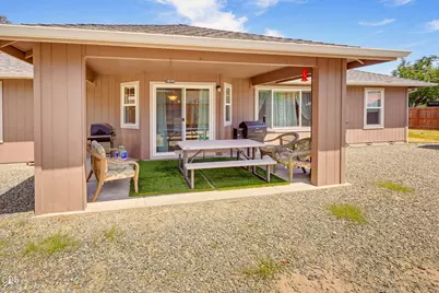 1003 SE Grandview Avenue, Grants Pass, OR 97527 - Photo 28