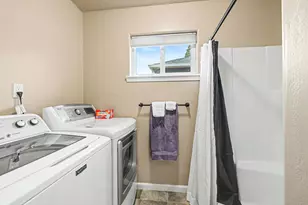 1003 SE Grandview Ave, Grants Pass, OR 97527 - Photo 40