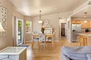 1003 SE Grandview Ave, Grants Pass, OR 97527 - Photo 10