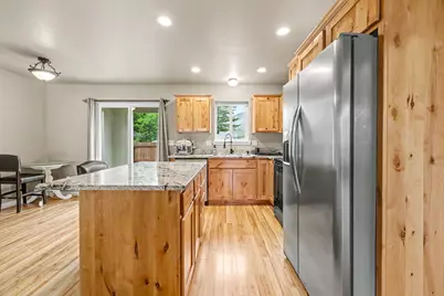1003 SE Grandview Avenue, Grants Pass, OR 97527 - Photo 32