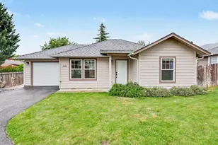 1003 SE Grandview Ave, Grants Pass, OR 97527 - Photo 2