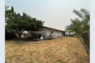 2807 Hammer Court, Medford, OR 97501 - Photo 2