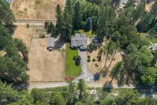 4809 E Evans Creek Rd, Rogue River, OR 97537 - Photo 32