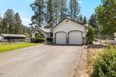 4809 E Evans Creek Road, Rogue River, OR 97537 - Photo 2