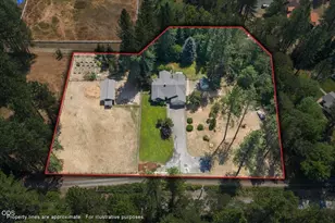 4809 E Evans Creek Rd, Rogue River, OR 97537 - Photo 2