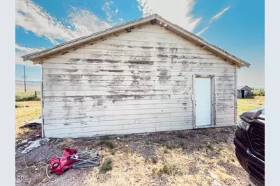 33839 Highway 50, Malin, OR 97632 - Photo 32