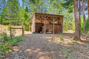 2280 Queens Branch Rd, Rogue River, OR 97537 - Photo 54