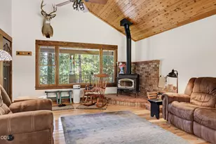 2280 Queens Branch Rd, Rogue River, OR 97537 - Photo 12