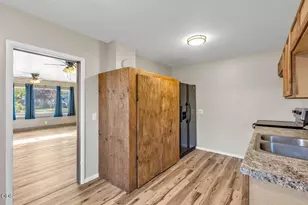 506 W Clark St, Medford, OR 97501 - Photo 12