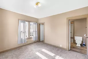 506 W Clark St, Medford, OR 97501 - Photo 20