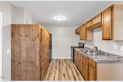 506 W Clark Street, Medford, OR 97501 - Photo 4