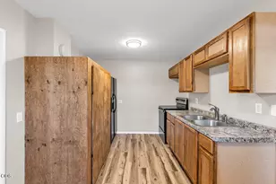 506 W Clark St, Medford, OR 97501 - Photo 4