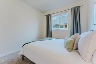 640 SE Reed Market Rd, Bend, OR 97702 - Photo 30