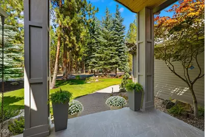2721 NW Champion Circle, Bend, OR 97703 - Photo 8